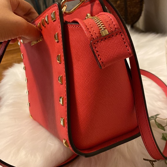 S⭕️LD Authentic Micheal Kors Messenger Stud Bag - Picture 5 of 10